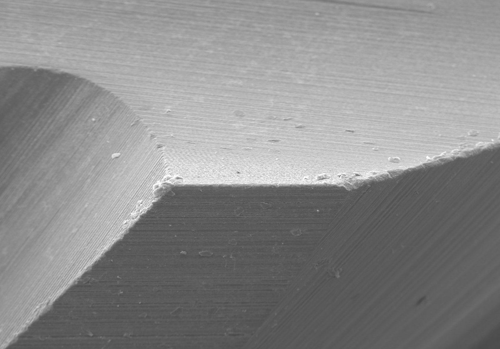 SEM Image of a New Full-Ceramic Cutting Edge